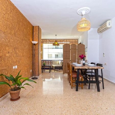 -Malagasunapts- West Beach Malaga Seafood & Relax Экстерьер фото